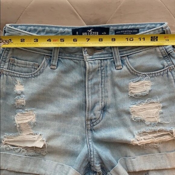 Hollister — high-rise boyfriend denim shorts - Picture 5 of 6